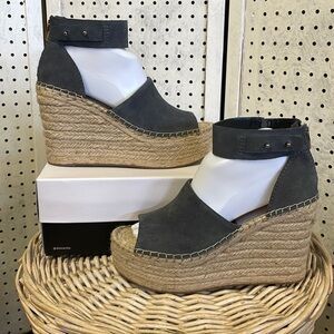 Nib dolce vita suede